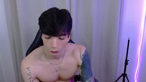 takeru___ online show from October 26, 4:17 pm