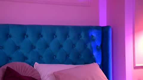 taliamorenne online show from December 3, 3:45 pm