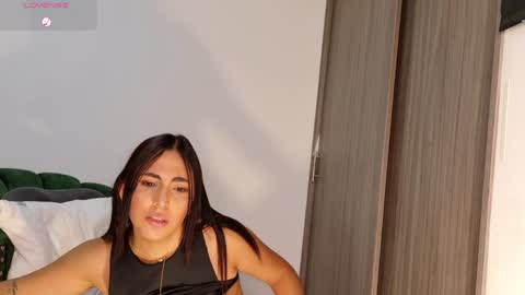 talianaprada_ online show from April 6, 4:46 am