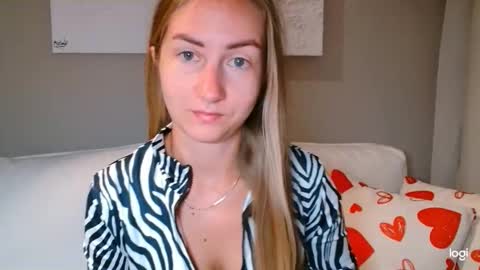  Kira  online show from October 13, 5:42 am