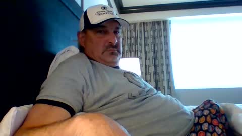 Snapshot of talltexxxan chatting on October 1, 6:40 pm talltexxxan online show from October 1, 6:40 pm