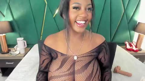 Snapshot of tamara_myller1 chatting on October 8, 12:33 pm Tamara online show from October 8, 12:33 pm