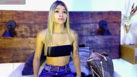    online show from April 4, 10:11 am