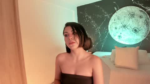 Snapshot of tamarathompsonn chatting on February 6, 7:13 am Tamara. online show from February 6, 7:13 am