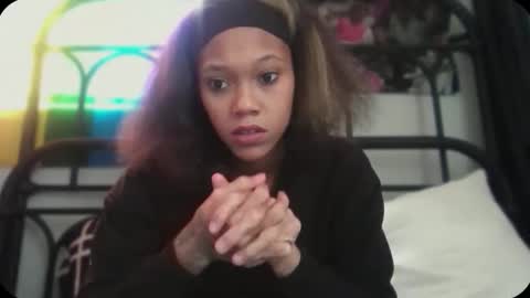 Tamiii420 online show from March 7, 7:14 pm