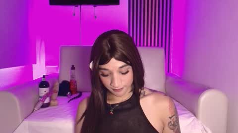 Tammy  online show from March 9, 4:00 pm