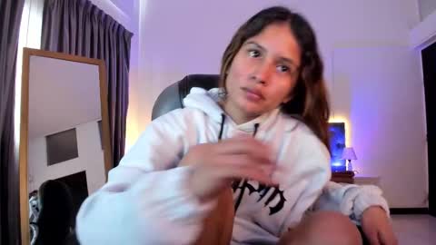 Tamy  online show from November 9, 8:22 pm