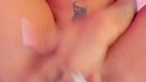 Snapshot of tamy_ian chatting on January 31, 10:42 pm Tamy ian online show from January 31, 10:42 pm