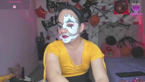 Tania lucia  online show from October 28, 10:55 pm