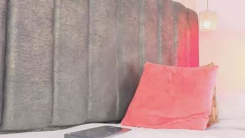 Tania Dias online show from March 19, 7:52 pm