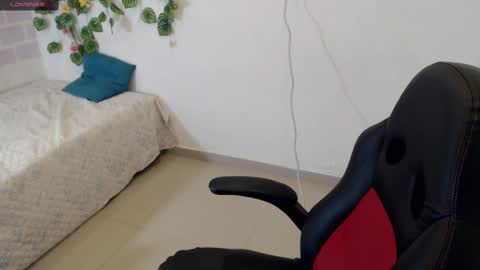 Tania  online show from March 8, 5:22 pm