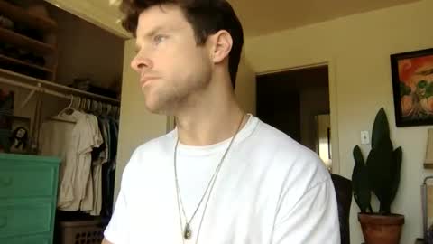 Dr. Love online show from February 4, 7:29 pm