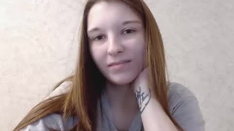 Mia online show from October 20, 8:19 am