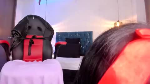 tara_dl online show from July 3, 6:12 pm