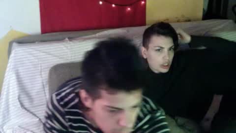 T  J   online show from February 1, 8:39 pm