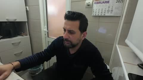 Snapshot of tarkan198 chatting on February 17, 6:50 pm tarkan198 online show from February 17, 6:50 pm