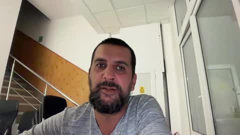 Snapshot of tarkan198 chatting on October 5, 7:32 pm tarkan198 online show from October 5, 7:32 pm
