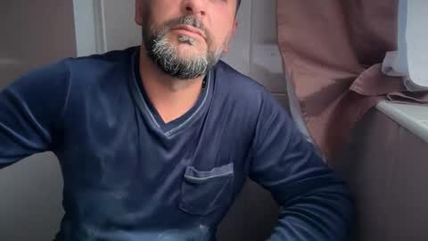 Snapshot of tarkan198 chatting on September 27, 7:06 am tarkan198 online show from September 27, 7:06 am