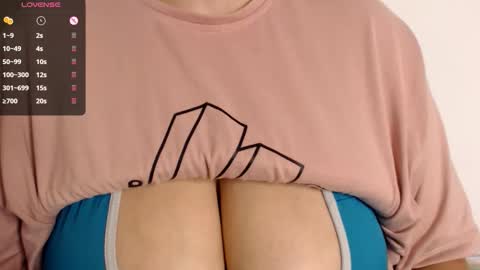 tarrant_ online show from October 23, 11:27 pm