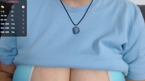 Snapshot of tarrant_ chatting on February 7, 11:34 pm tarrant_ online show from February 7, 11:34 pm