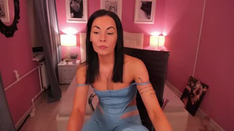 Snapshot of tashahoney chatting on March 5, 9:37 pm Tasha online show from March 5, 9:37 pm
