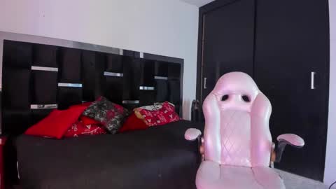 tashasant online show from November 10, 12:35 am