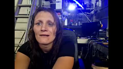 tastypeach6989 online show from April 28, 3:22 am