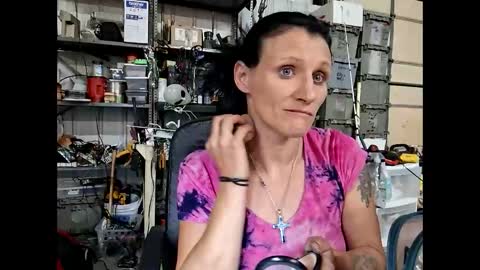 tastypeach6989 online show from May 6, 8:42 am