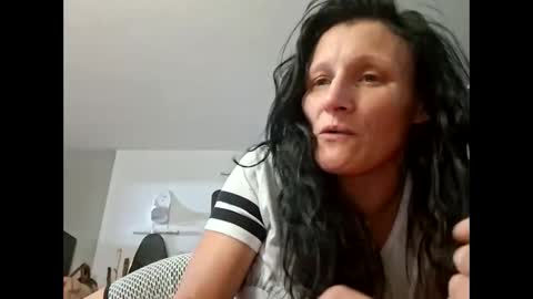 tastypeach6989 online show from May 15, 10:17 pm