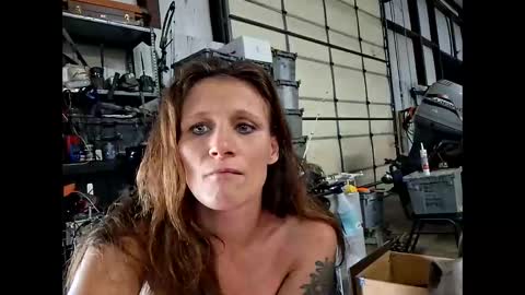 tastypeach6989 online show from April 23, 5:36 pm