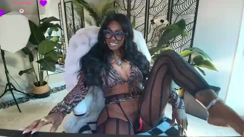 Tatted Queen online show from May 17, 8:51 pm