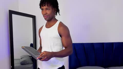 tau_montes online show from September 30, 4:28 pm