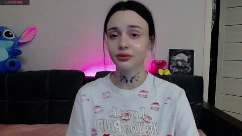 Snapshot of tayaavis chatting on December 17, 6:09 pm Taya online show from December 17, 6:09 pm