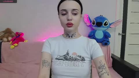 Snapshot of tayaavis chatting on February 28, 7:14 pm Taya online show from February 28, 7:14 pm