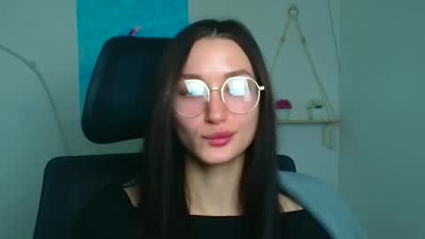 Taya online show from February 19, 6:56 am