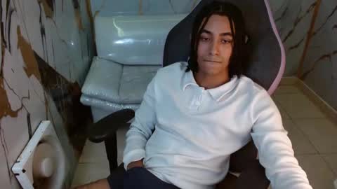 Taylor online show from March 15, 2:49 am