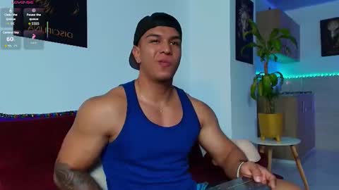 Penagos zz    online show from July 30, 11:16 pm