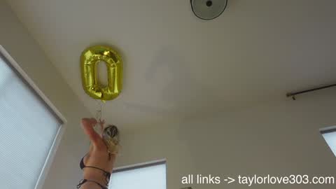 Snapshot of taylor_love_303 chatting on March 12, 7:36 pm Taylor -- online show from March 12, 7:36 pm