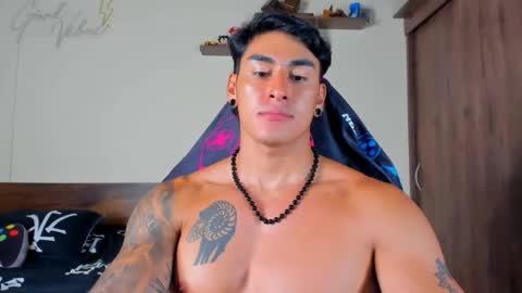 taylor_mclane1 online show from January 13, 4:04 pm