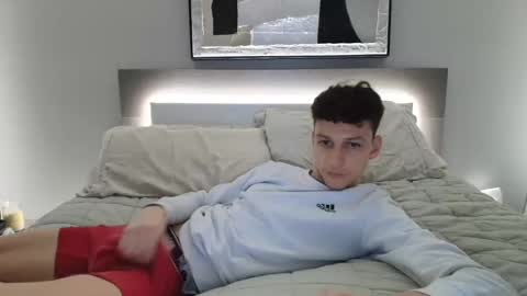 Snapshot of taylorcamz chatting on September 12, 4:14 am taylorcamz online show from September 12, 4:14 am