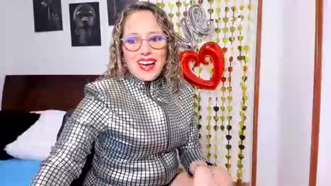 taylorhot72_ online show from July 18, 3:08 am