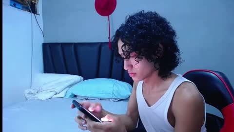 Tayron online show from November 11, 4:31 pm