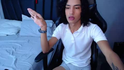 Tayron online show from February 22, 6:54 pm