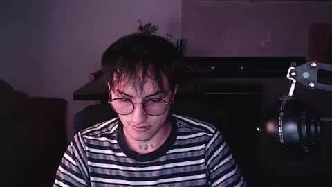 Teo independent model online show from February 11, 2:37 am