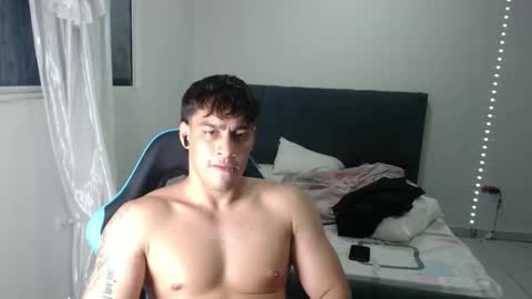 team23hot0 online show from September 26, 5:59 am