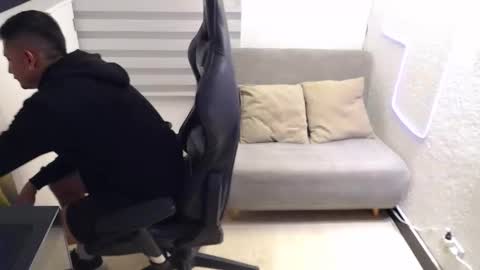 DYNAMITE DUO69 online show from March 19, 12:21 pm