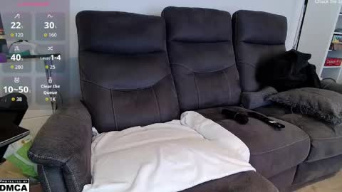 Teaser online show from April 29, 6:57 pm