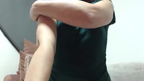 ALICIA--- online show from November 13, 7:55 am