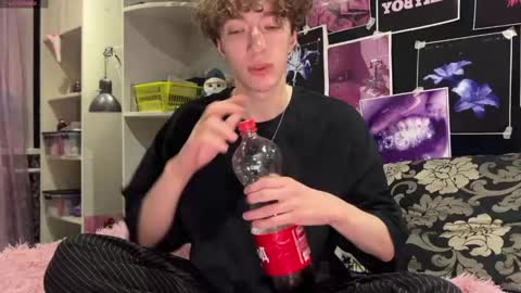 Alice     online show from March 27, 12:27 am