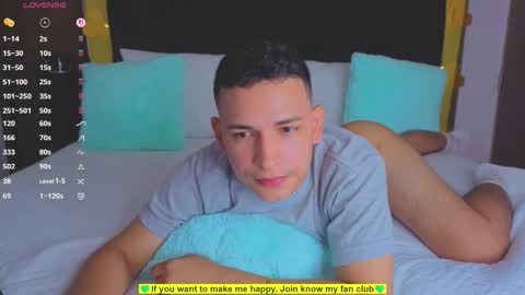 Snapshot of teddy_cowboy chatting on October 18, 12:20 pm Follow me on Twitter boys ryder and instagram teddyscoot 12 online show from October 18, 12:20 pm